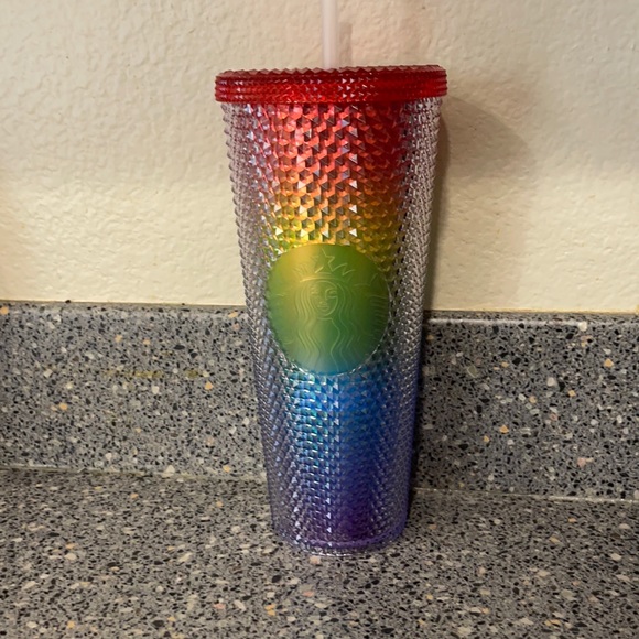 ๐NEW๐Starbucks 2021 Rainbow Ombre Studded Cup